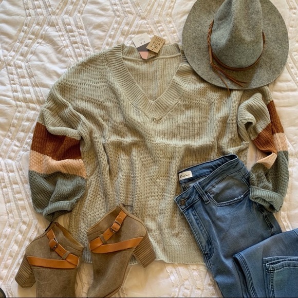 🍁Fall Knit Cozy Stripped Sweater🍁 - Picture 3 of 6